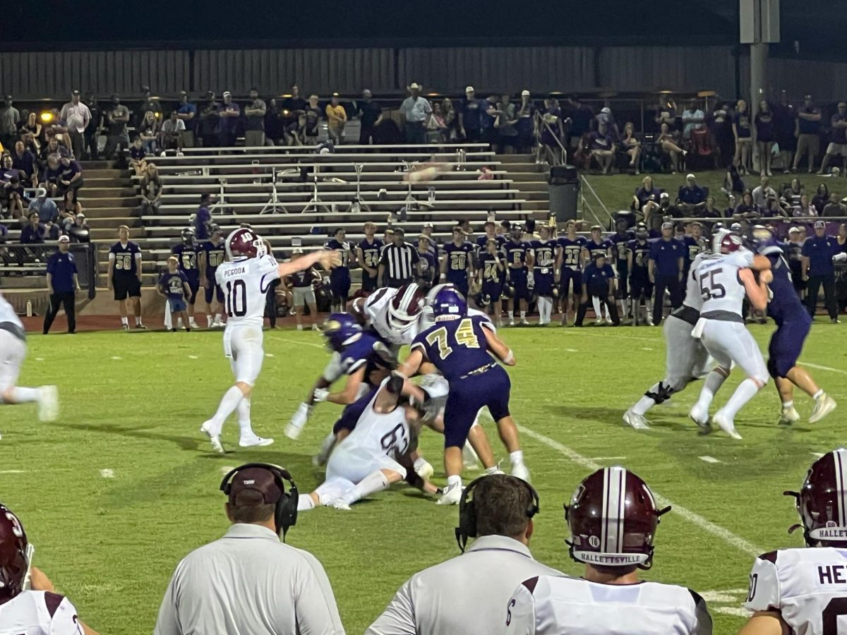 Mycole Pegoda throwing a pass during the win against the Comanches on Friday, August 30, 2024.