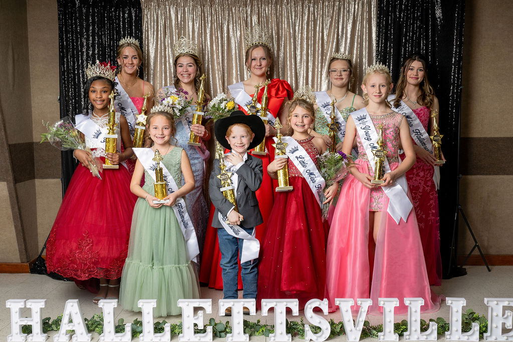 Picture of the 2025 Hallettsville Royal Court

